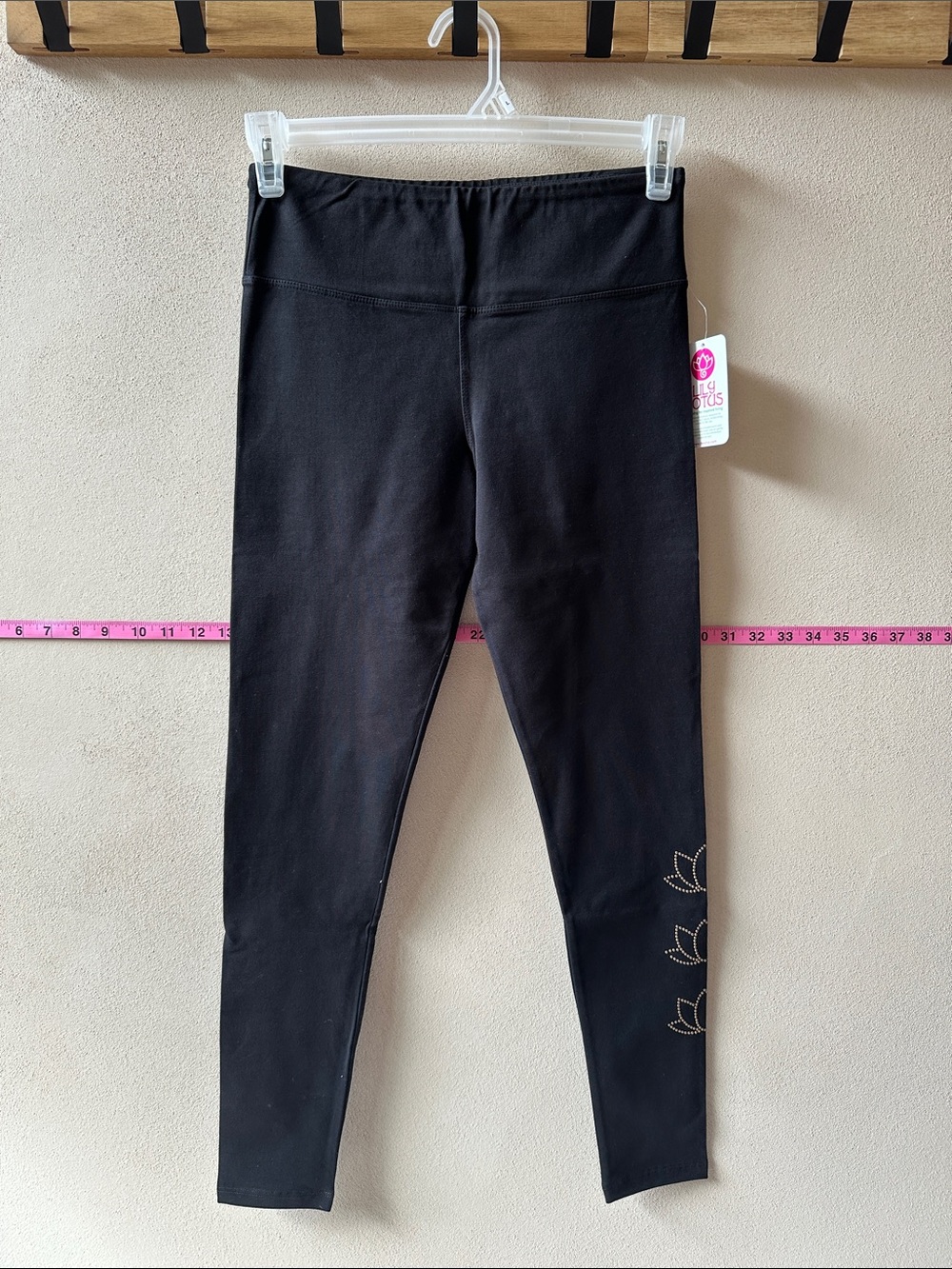NWT Lily Lotus Organic Cotton Black Active Leggings with Subtle Lotus Accent